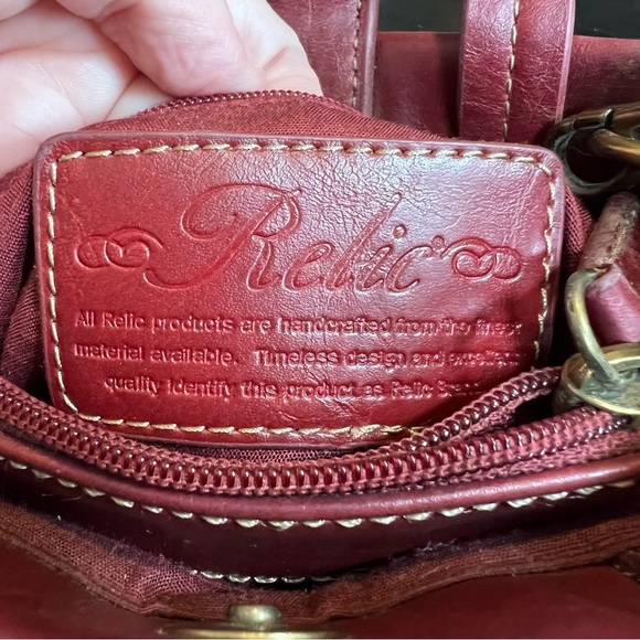 .⭐️ Relic Crossbody Bag Purse Red Burgundy Removable Strap - Picture 7 of 10